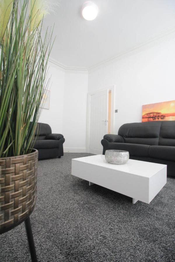 Media Manor - Fully Refurbished In 2022 - Large 6 Bedrooms, 3 Bathrooms Plus Media Games Room Μπλάκπουλ Εξωτερικό φωτογραφία