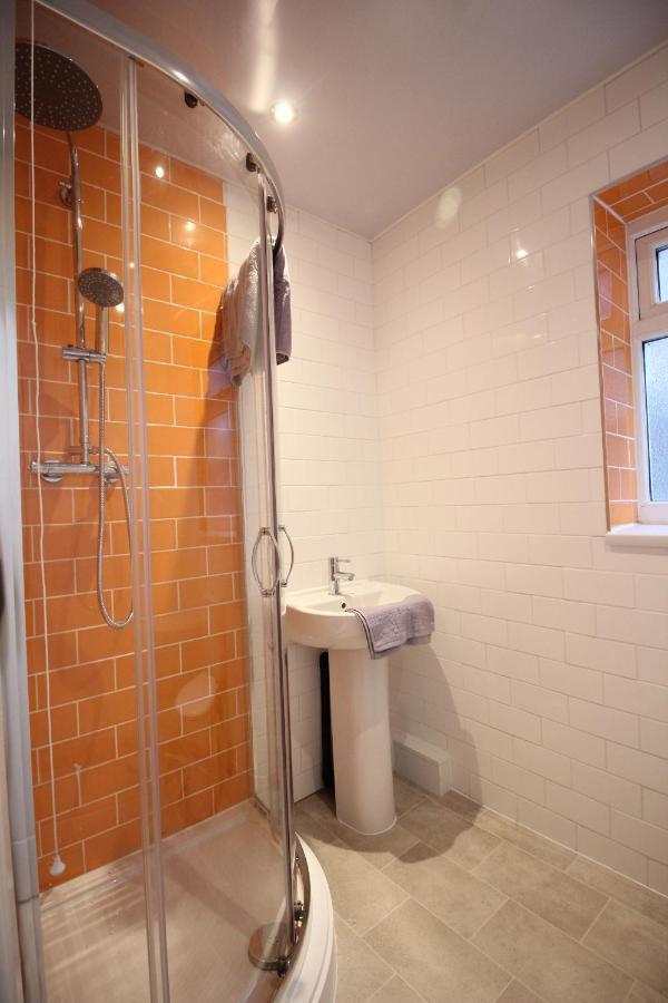 Media Manor - Fully Refurbished In 2022 - Large 6 Bedrooms, 3 Bathrooms Plus Media Games Room Μπλάκπουλ Εξωτερικό φωτογραφία
